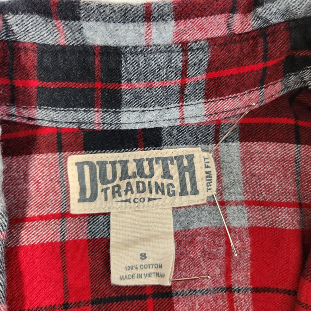 DULUTH Red Gray Plaid Free Swingin' Flannel Trim Fit Shirt Size S LIKE NEW! - Picture 12 of 16